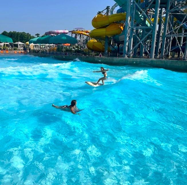 Cam Hoover Surfing Wave Pool